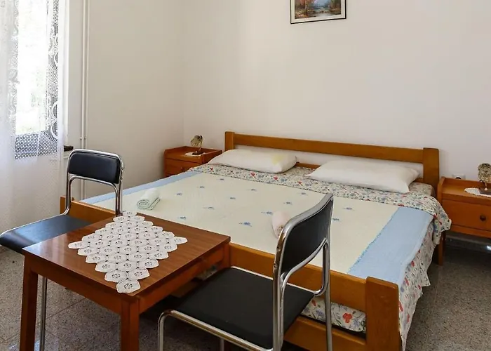 Penzion And With Parking Space Krk - 14322 Krk Town